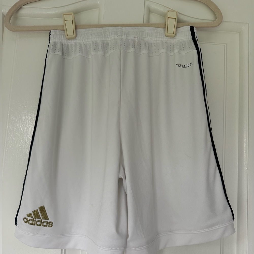 Boys’ Adidas Juventus White and Black Shorts - Picture 2 of 7